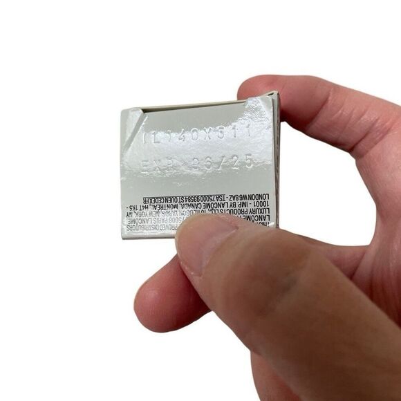 Lancome 120N Teint Idole Ultra Wear Care & Glow Foundation 1 oz. 30 ml.e - Picture 6 of 6